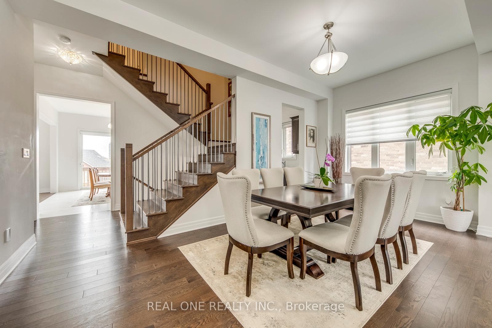 1079 John Laird Circle, Oakville, ON L6H 3R5, Oakville