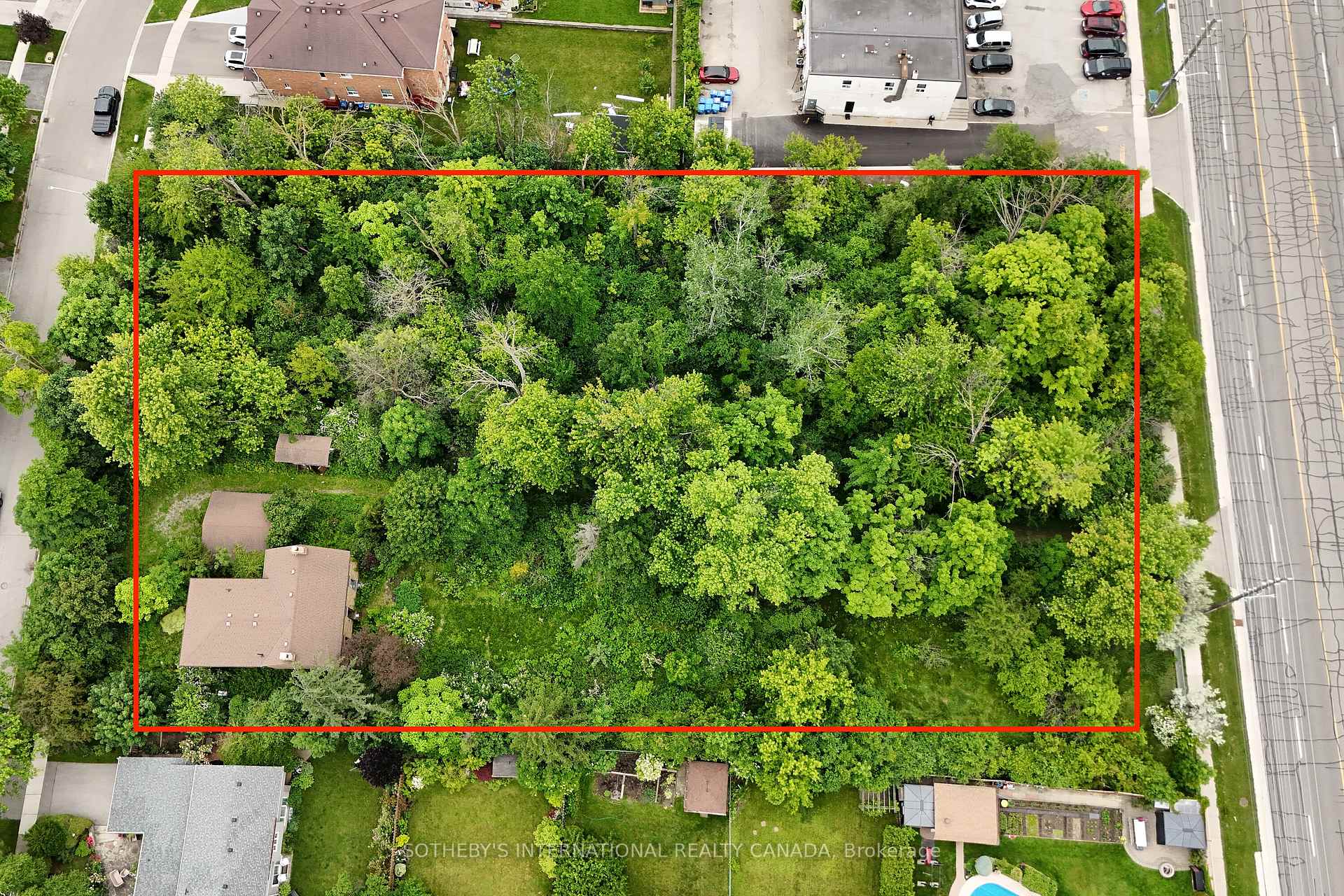1050 BURNHAMTHORPE Road E, Mississauga, ON L4Y 2X6, Mississauga