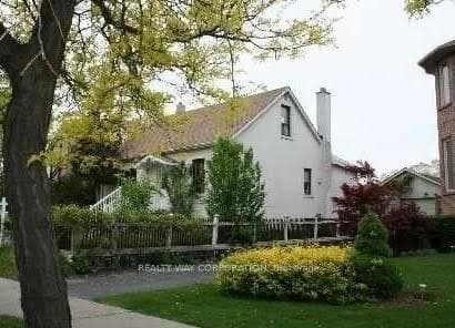 12 centre Avenue, Toronto, ON M2M 2L3, Toronto C14