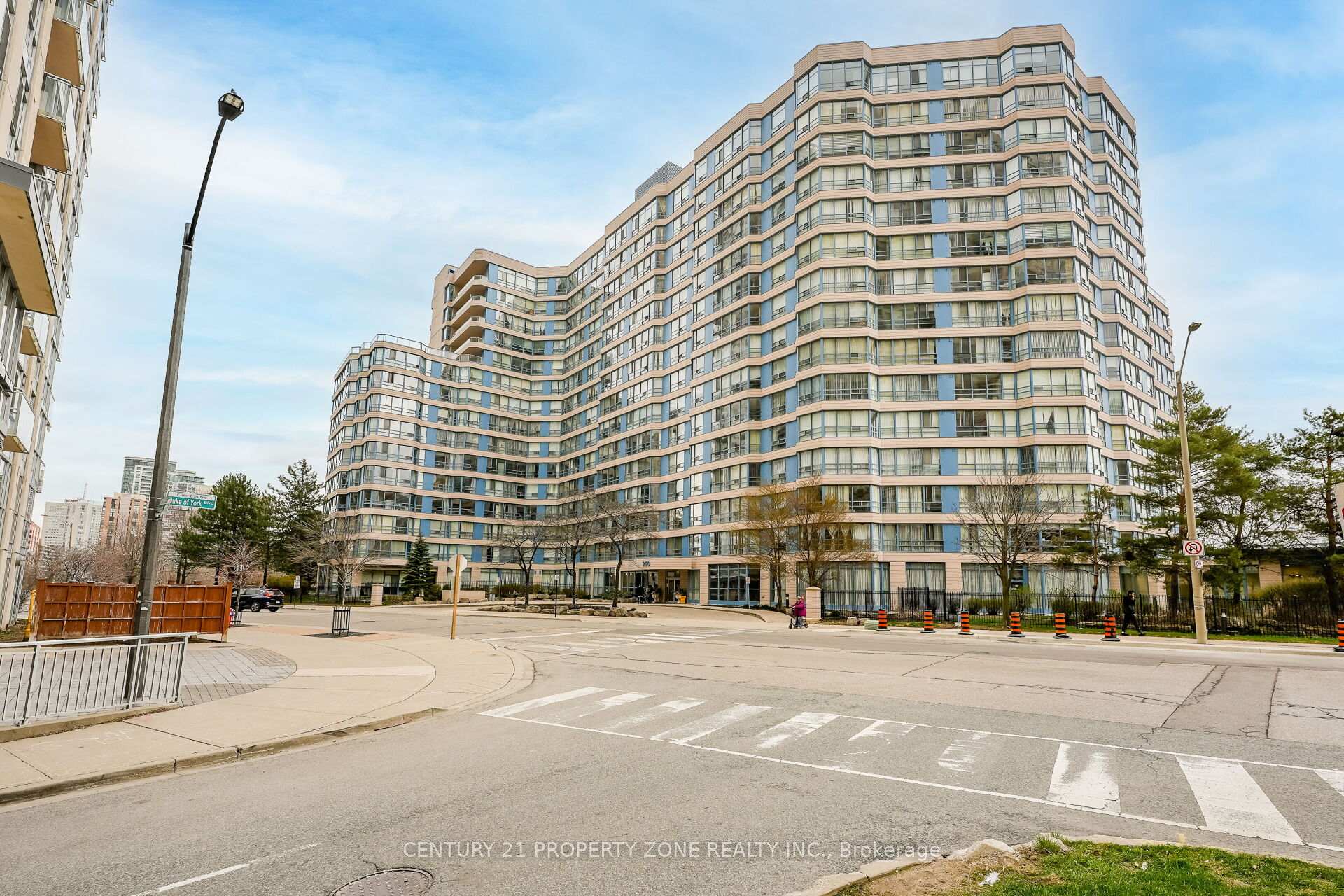 250 Webb Drive 318, Mississauga, ON L5B 3Z4, Mississauga