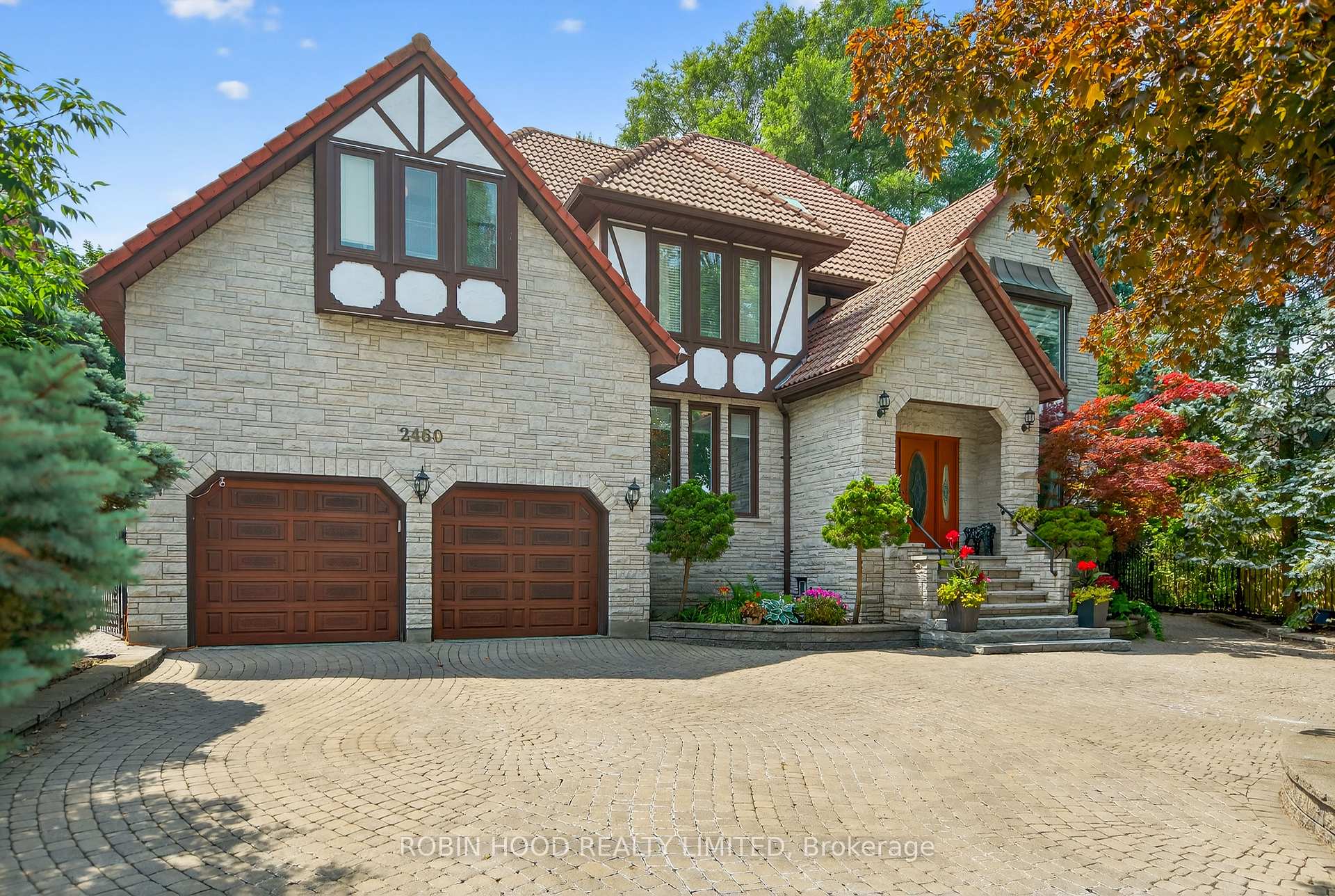 2460 Hammond Road, Mississauga, ON L5K 1T2, Mississauga