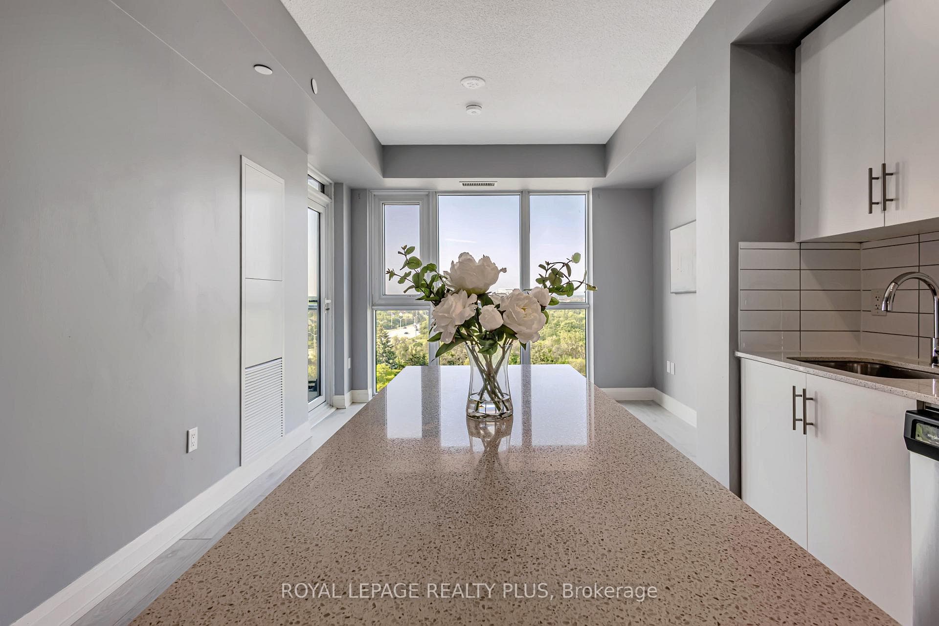 509 Dundas Street W 701, Oakville, ON L6M 1L9, Oakville