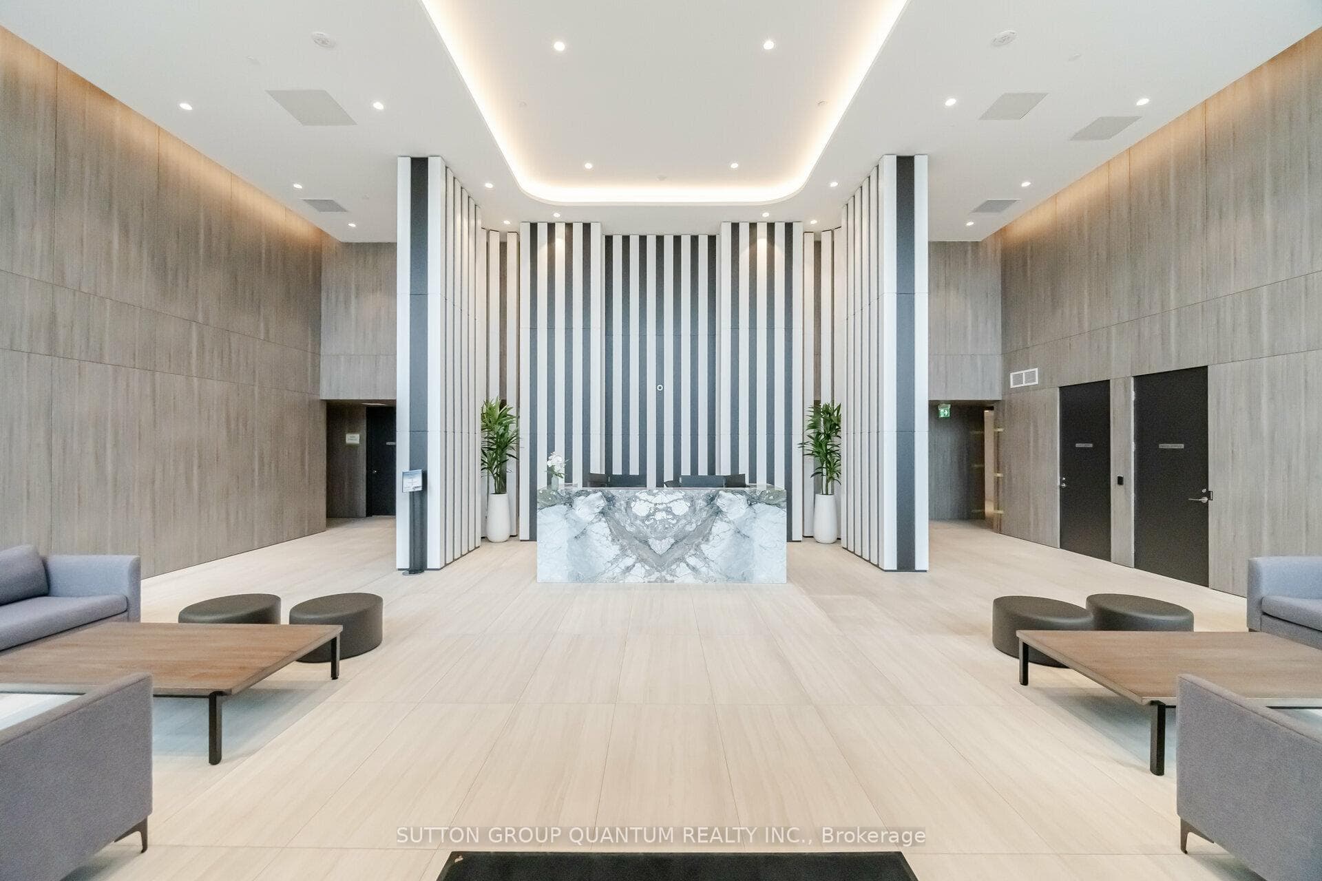 220 Missinnihe Way 1305, Mississauga, ON L5H 0A9, Mississauga