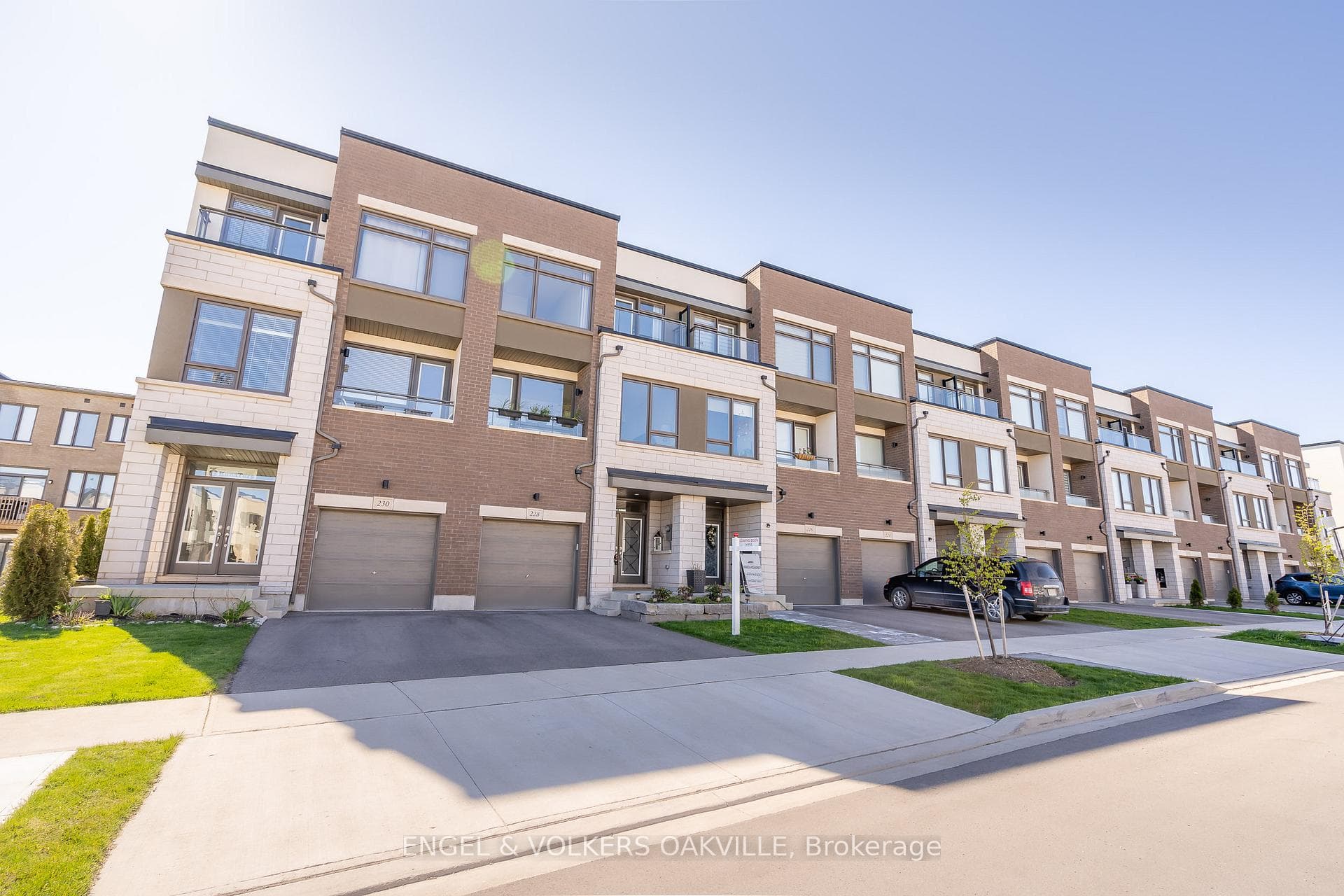 228 Wheat Boom Drive, Oakville, ON L6H 0P4, Oakville