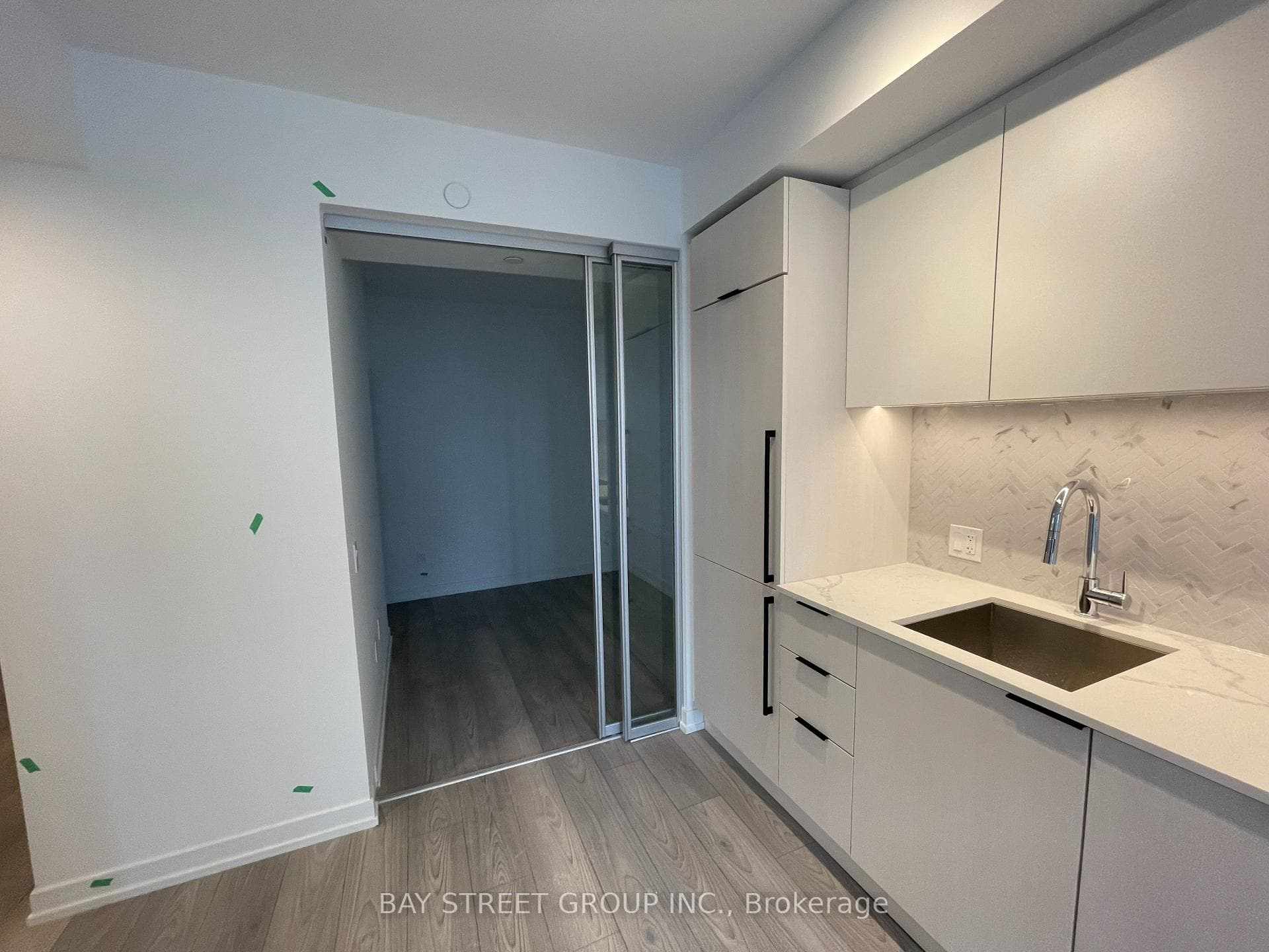 82 Dalhousie Street 2701, Toronto, ON M5B 0C5, Toronto C08