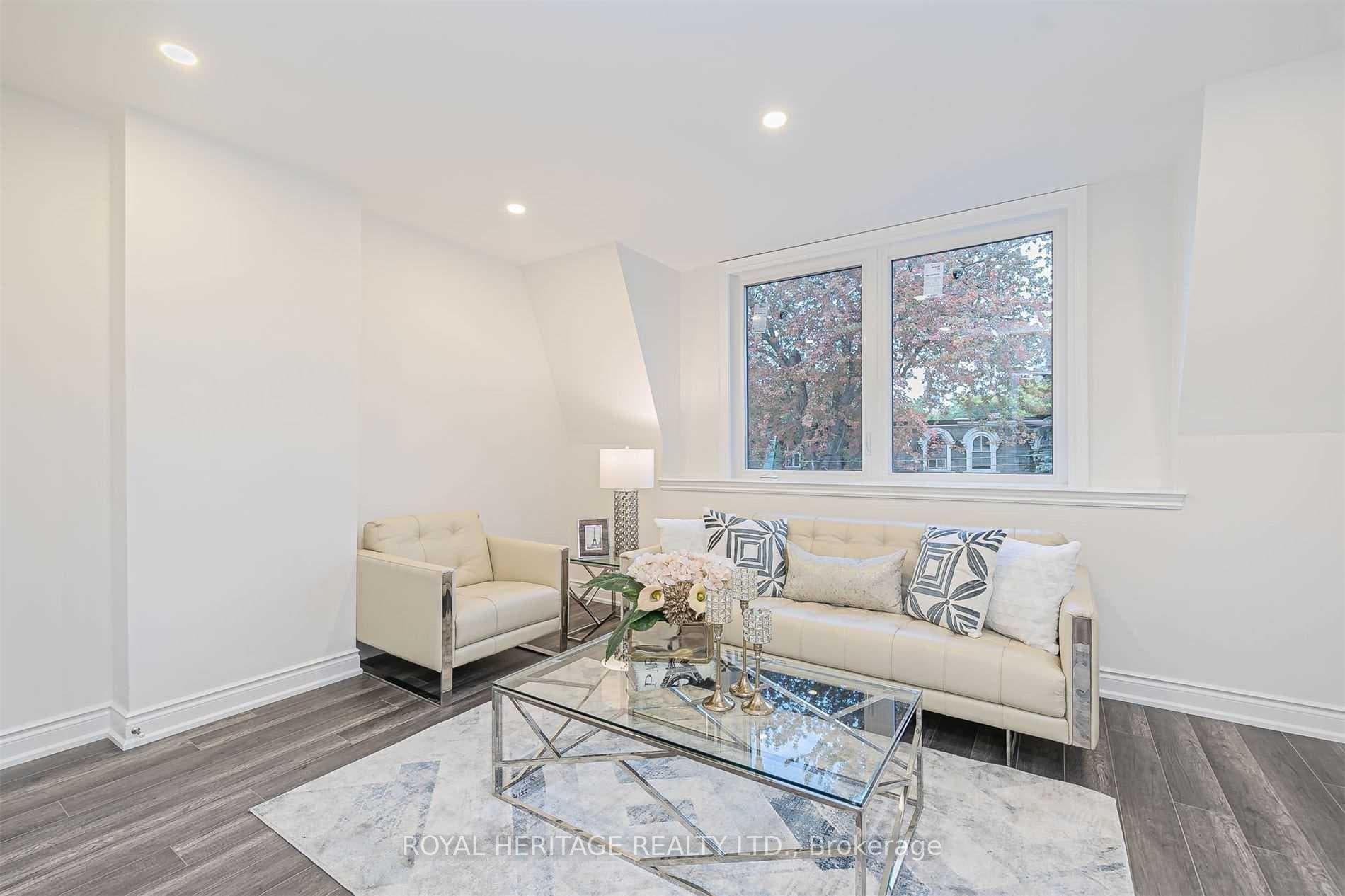 66a Bellevue Avenue, Toronto, ON M5T 2N4, Toronto C01