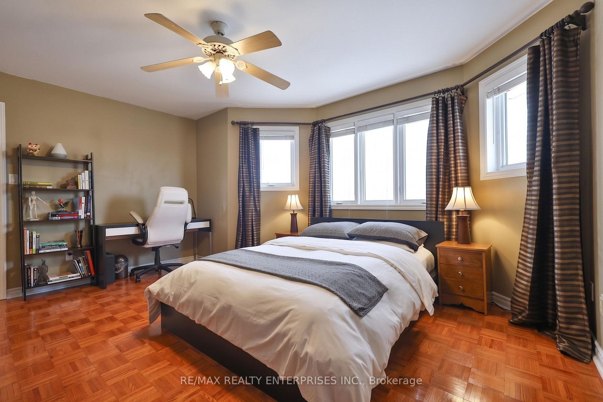 3022 Dalehurst Drive, Mississauga, ON L5N 6M8, Mississauga